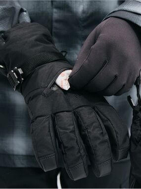 Men's Black Insulated Winter Gloves - Water-Resistant Ski Mitt Style Burton L